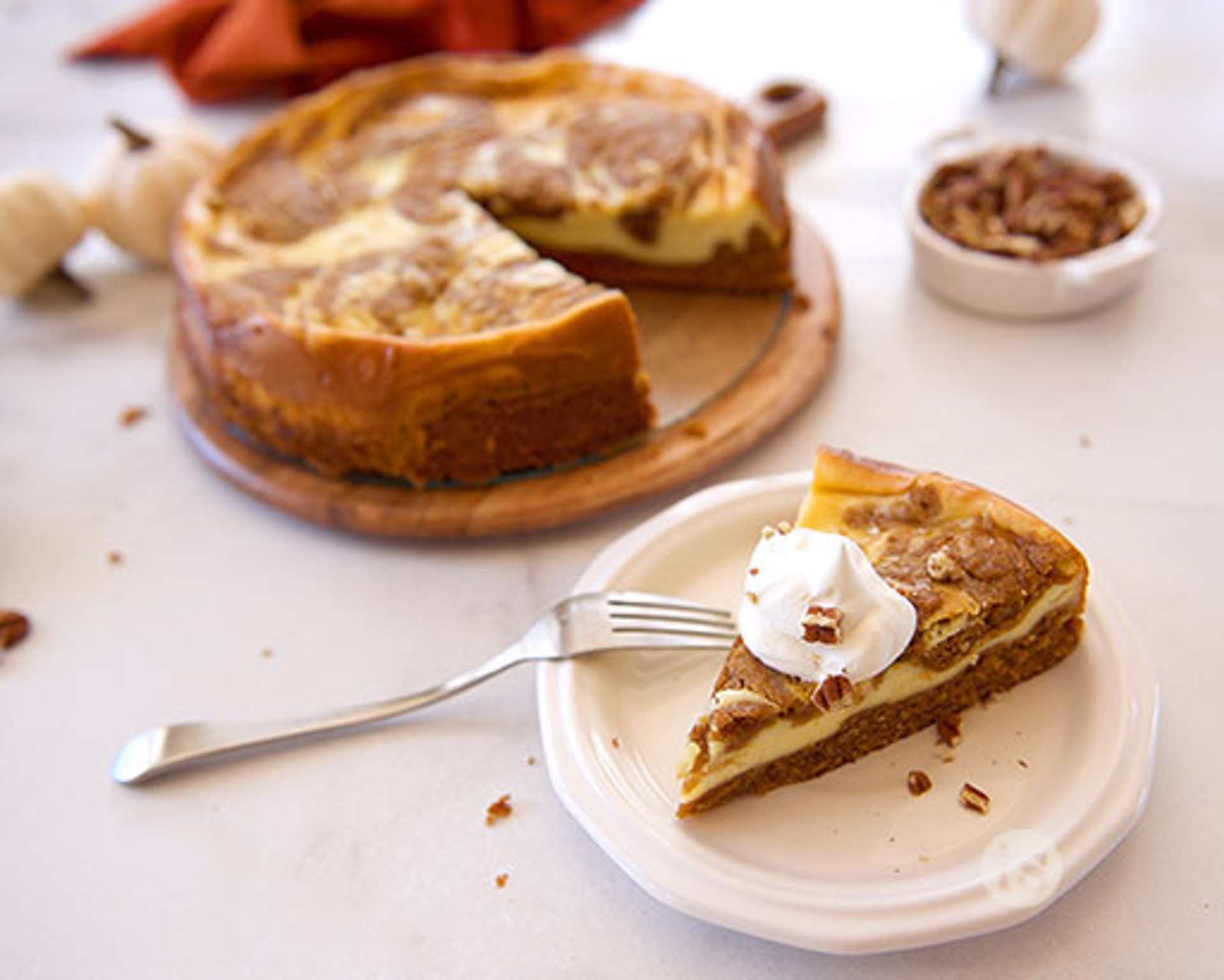 Today is Pumpkin Cheesecake Day!  This recipe is made with Tastefully Simple's Pumpkin Bread with Maple Glaze.  Want the recipe?  Comment CHEESECAKE and I'll share. :)

#mealplanningwithheather #eatathome #TastefullySimple #ilovefood #TeamFireworks #desserts #pumpkin #pumpkincheesecake